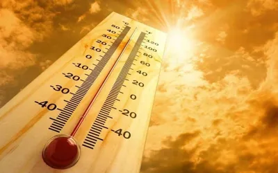 Intense heatwave grips Pakistan during eid break