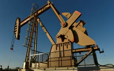 Oil set for steepest weekly decline in two years as war premium vanishes