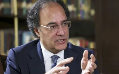 FinMin Aurangzeb engages traders over sales tax disputes