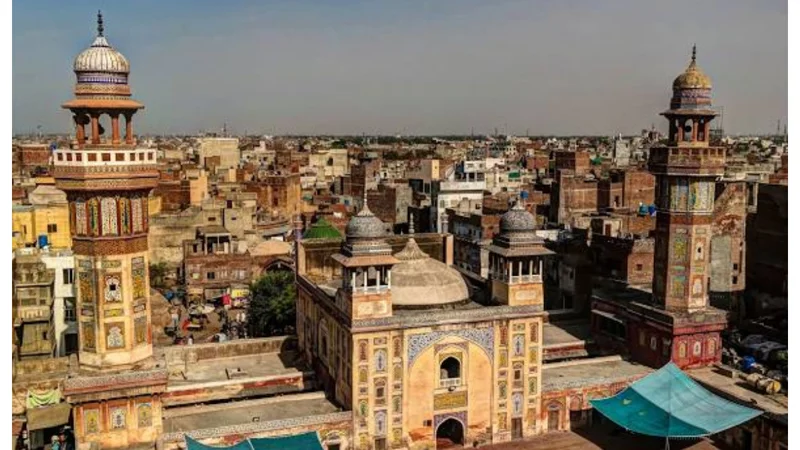 Lahore, Faisalabad weather updates