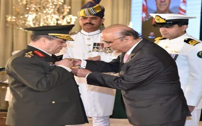 President confers Nishan-i-Imitaz (M) upon Commander Turkish Land Forces