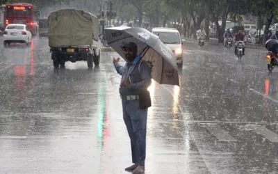 PMD forecasts rain across Pakistan from March 27