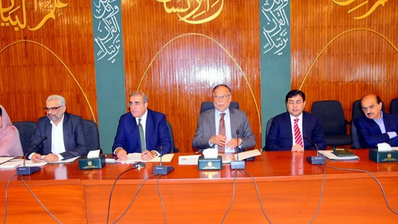 Ahsan calls for focusing on exports to increase foreign exchange reserves