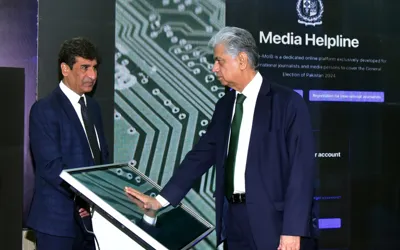 Govt launches media helpline for redressal of journalists complaints
