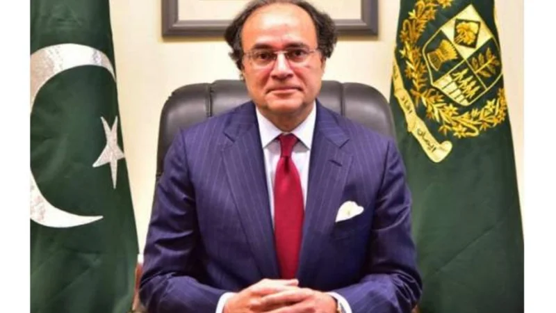 Aurangzeb meets with Global CEO of Standard Chartered Bank