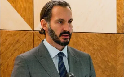 Prince Rahim Aga Khan named 50th hereditary Imam of Ismaili Muslims