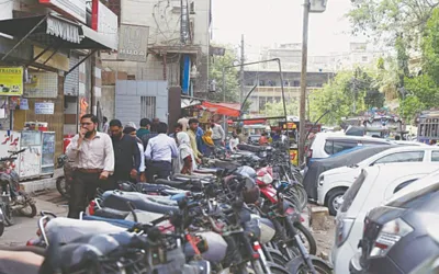 Karachi mayor removes parking fees at KMC sites