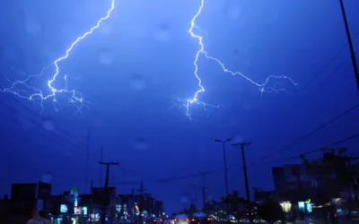 Lahore hit severe thunderstorms, and gusty winds, leading to numerous casualties