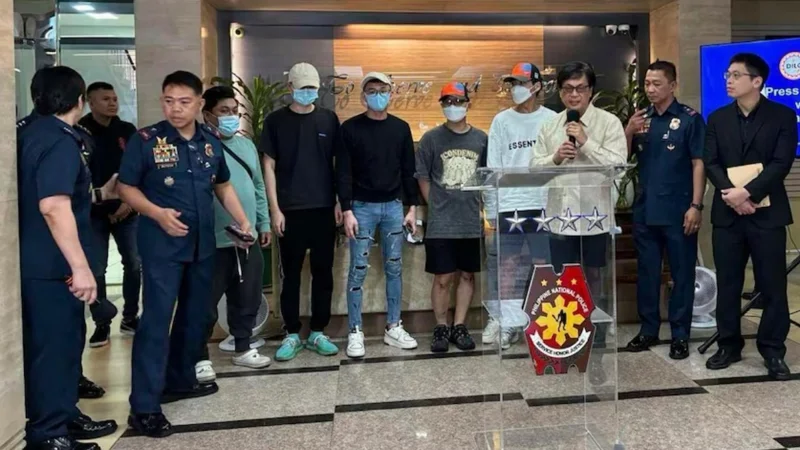 Philippine Police arrested for kidnapping tourists and demanding ransom