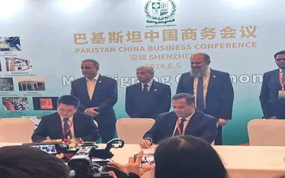 CEO AsiaPak, DAEWOO Express Shaheryar Chishty signs MOUs with Chinese firms on Thar Coal Gasification, Electric Bus Manufacturing