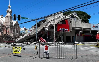 Philippines hit by powerful 7.8 earthquake, one death reported