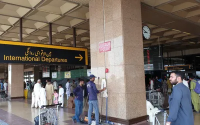 Senate approves travel ban for non-filers