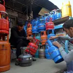 Sindh Govt orders crackdown against LNG, LPG cylinder shops