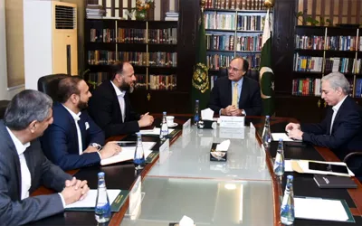 Aurangzeb asks KE to improve service delivery in Karachi