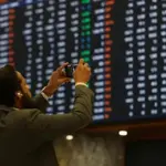 Pakistan Stock Exchange drops 312 points in volatile session