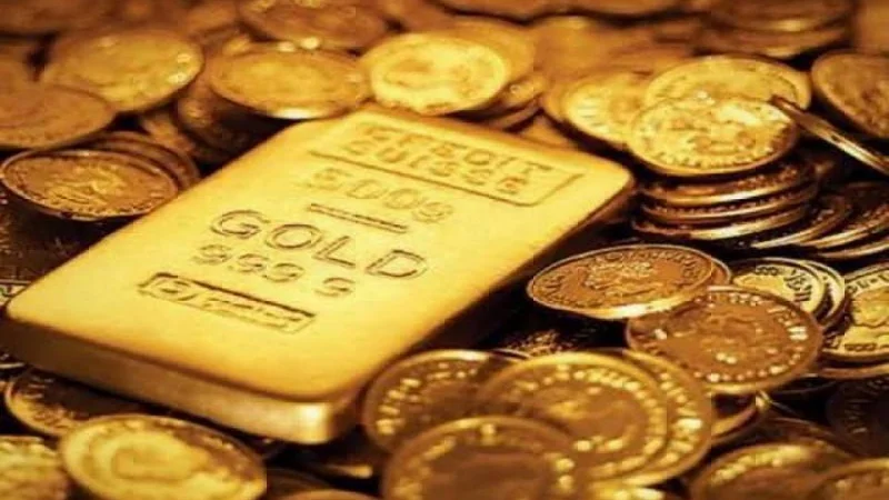 Gold price in Pakistan down by Rs1300 to Rs220,000/tola on Wednesday