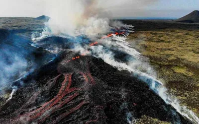 Southwest Iceland's volcano erupts, no casualty reported