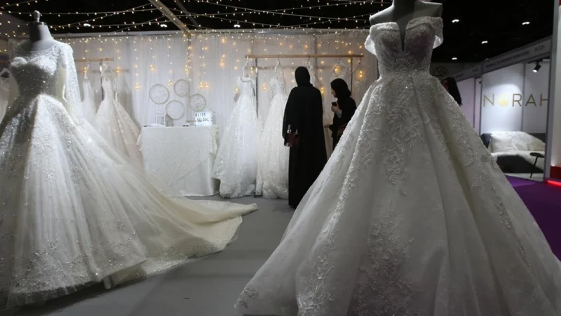 Dubai offers incentives to encourage young Emiratis to get married