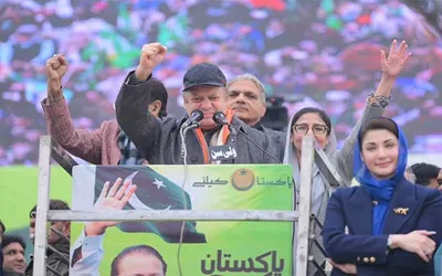 Nawaz again raise questions over plotters of his oust
