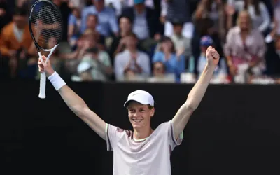 Sinner stuns Djokovic! Italian makes history with Australian Open final berth