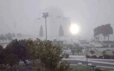 Weather outlook for Karachi: fog lowers day temperatures