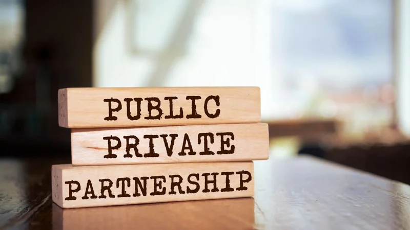 Pakistan to mobilize private capital through public-private partnerships, privatization