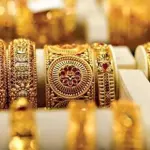 Gold prices rise further in global and local markets
