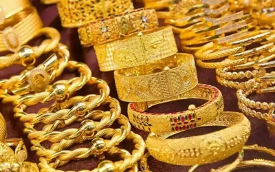 Gold prices in Pakistan drops by Rs3,600 per tola
