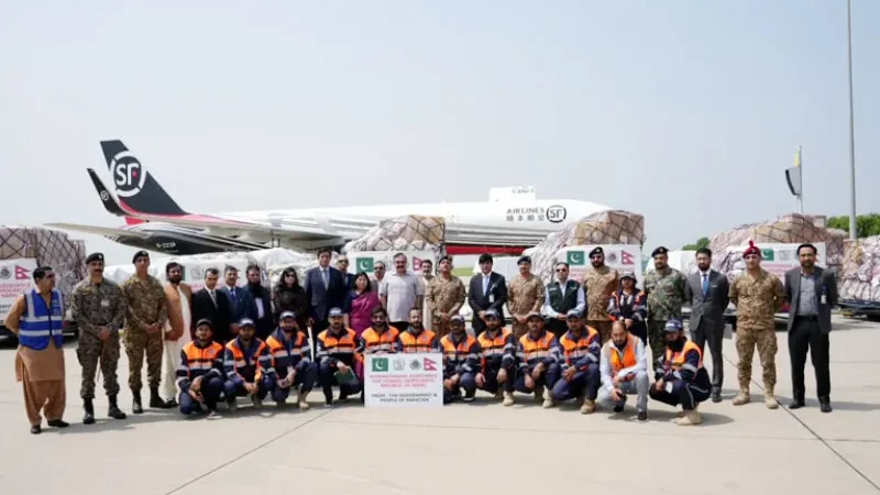 Pakistan dispatches 100 tons of humanitarian assistance to Nepal