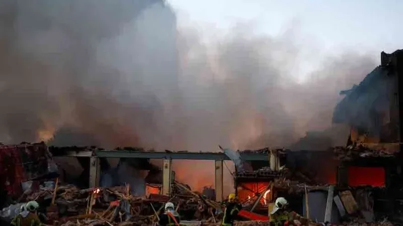 Russia resumes Kyiv airstrikes after U.S. peace envoys leave Ukraine