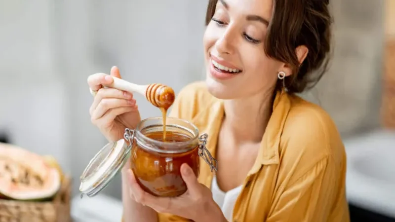 Honey may offer natural benefits for healthier-looking skin - acne-prone skin, Honey, skin-care