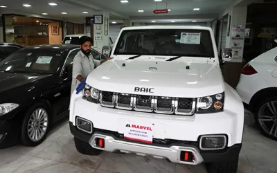 Pakistan automobile sales climb 20% in August as truck demand surges