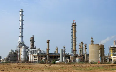 Pakistan's 3 major refineries sign upgrade deals with state-owned gas company