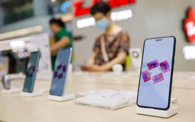 Huawei unveils Mate 90 smartphone series, betting on homegrown tech