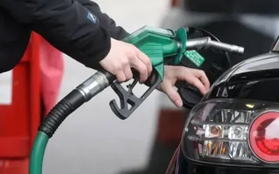 Federal govt raises petrol and diesel prices again