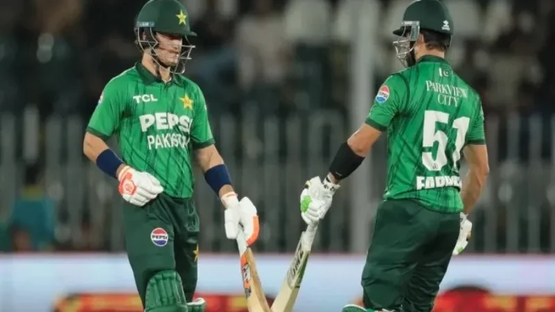 Sadaqat, Farhan fire Pakistan to 215-3 in second T20I batting blitz against Sri Lanka
