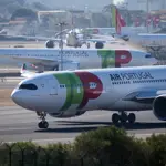 Lufthansa in talks to take remaining stake in Portugal's TAP