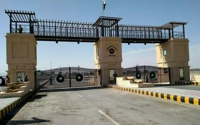 Pakistan suspends trade with Iran at two border crossings