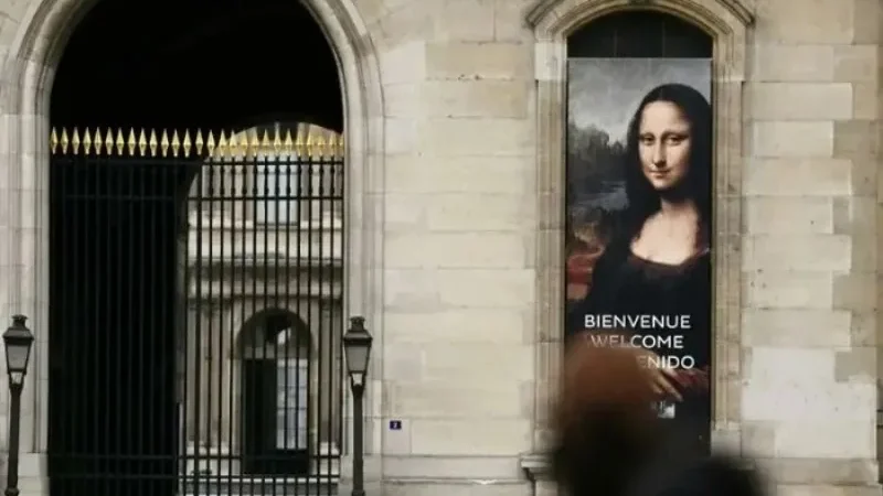 Mona Lisa out of reach as Paris museums shut amid fears of fresh protests