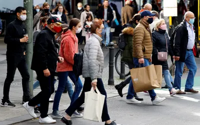 German consumer sentiment slips as inflation worries weigh