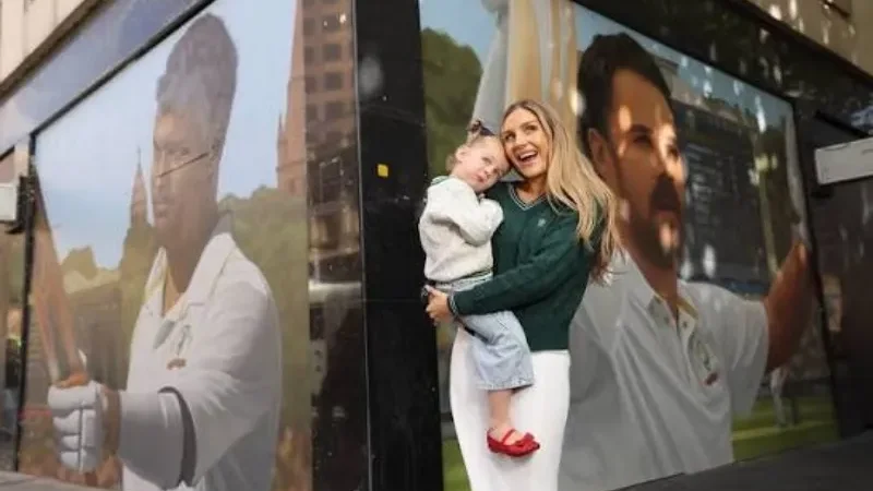 Cricket Australia unveils Head and Carey mural ahead of Christmas Test