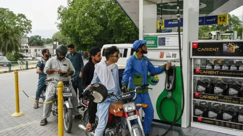 Federal Govt raises diesel price to Rs402.96  - federal government, OGRA, petrol, price of diesel