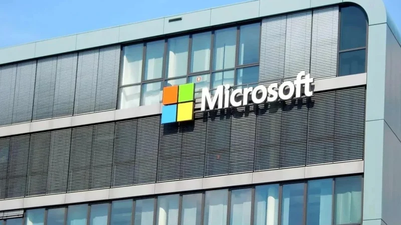 Microsoft issues apology after widespread outage reported by thousands