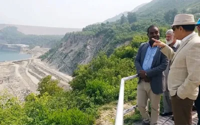 WAPDA chief, WB team review construction progress on Tarbela project