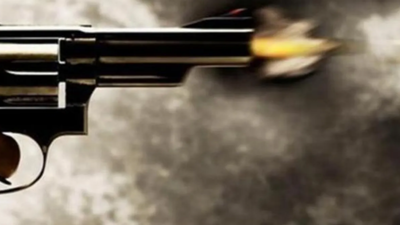 Dawood University VC Dr Samreen escapes unhurt in gun attack in Orangi Town