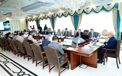 Cabinet Committee proposes curtailing 150,000 vacant govt posts