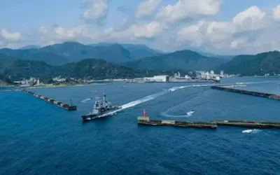 German Naval forces await orders for Taiwan Strait crossing