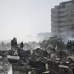 Venezuela earthquake death toll nears 1000, search intensifies for hundreds trapped