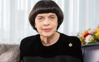Exploring Mireille Mathieu: From Personal Life to Net Worth