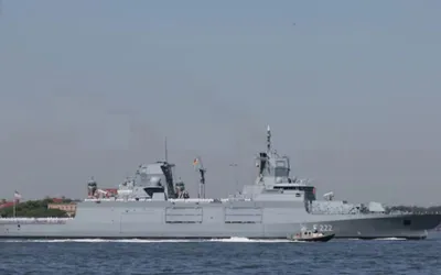 German warships Sail through sensitive Taiwan Strait